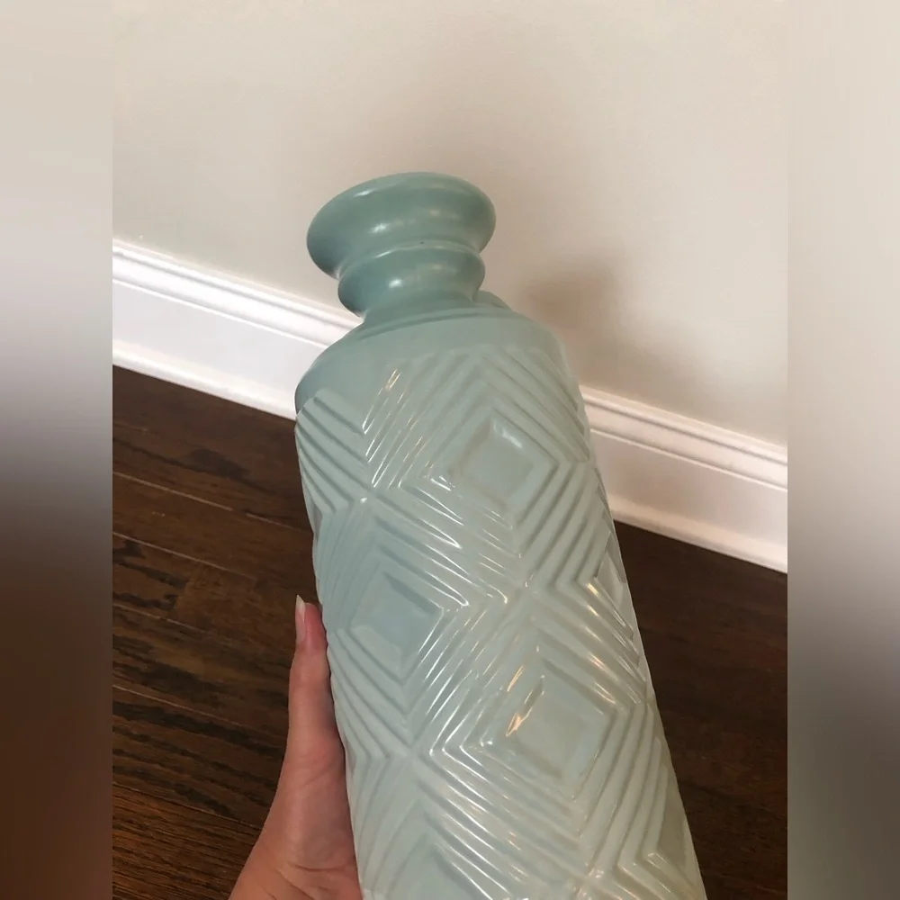 Bed Bath & Beyond Large Sea Blue Herringbone Decor Jug Bottle Pitcher Vase - EUC